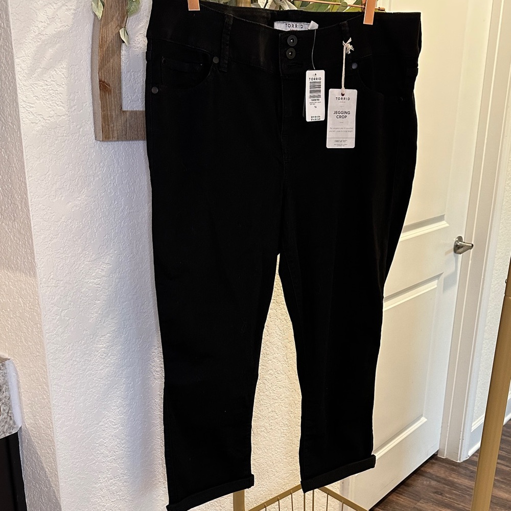 Torrid Denim Jegging crop original tags still attached $59.50
